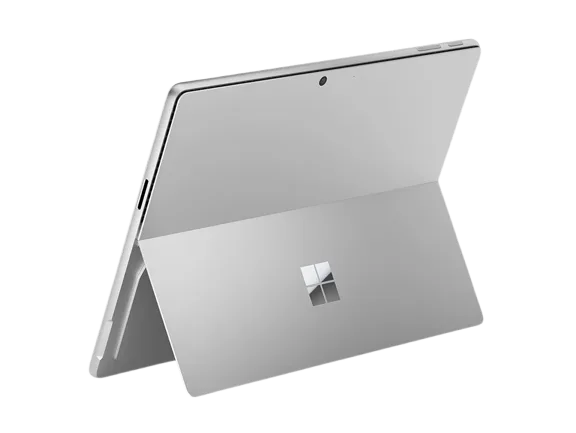 مايكروسوفت سيرفس برو 11، معالج Snapdragon X Plus، ذاكرة RAM بسعة 16GB، قرص SSD بسعة 512GB، كرت شاشة Qualcomm Adreno، شاشة OLED بحجم 13 بوصة بدقة 2880 × 1920، اللون فضي.
